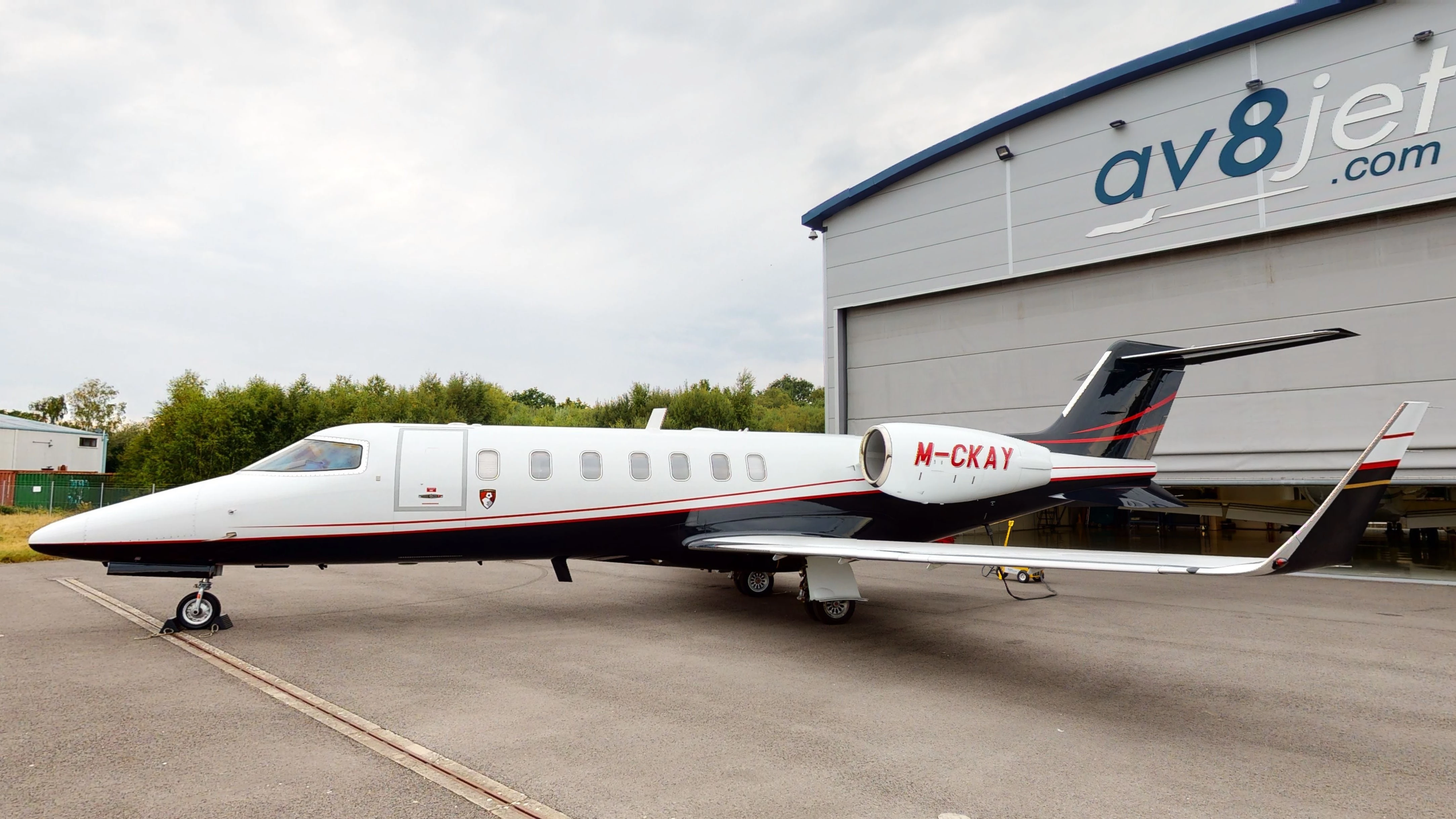 Bombardier Learjet 40XR 2007 Aircraft Image Main